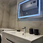 Elia 3 Boulevard Apartment *