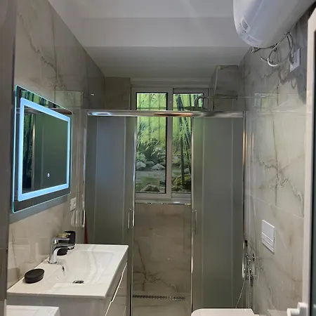 Elia 3 Boulevard Tiran