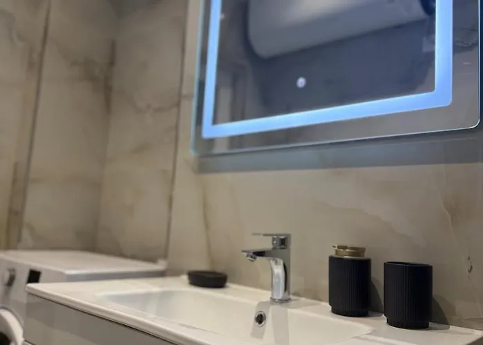 Elia 3 Boulevard 公寓 *